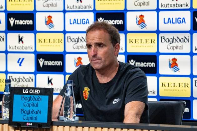 Jagoba Arrasate upset after the loss at La Liga game between Real Sociedad and Mallorca at Anoeta , San Sebastián, Spain.  Copyright: xAndresxLopezxSheridanxx xSPPx Sportspressphoto_SPR31642