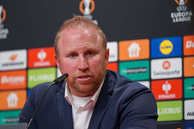 Fussball: UEFA Europa League 2025 26, 1. Spieltag - SC Freiburg vs FC Basel - Europa-Park-Stadion (Freiburg): Ludovic Magnin (Trainer, FC Basel) Freiburg im Breisgau Baden-Württemberg Deutschland Copyright: xJOERANxSTEINSIEKx