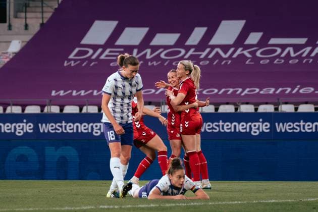 Essen, Germany, September 24th 2025 Laura Donhauser ( 25 - 1. FC Köln) and Sandra Maria Jessen ( 6 - 1. FC Köln) celebration of the goal for the 1:0 during the Google Pixel Frauen Bundesliga match between SGS Essen and 1.FC Köln at Franz-Kremer-Stadion, in Cologne, Germany. (Gabor Baumgarten SPP) Copyright: xGaborxBaumgartenx xSPPx spp-en-GaBaSp-25_09_24_SGS Essen_1.FC Kln_Gabor_Baumgarten-03228