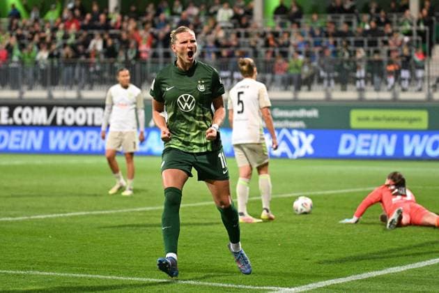 Fußball I Frauen I Saison 2025-2026 I Bundesliga I 4. Spieltag I VfL Wolfsburg - SV Werder Bremen I 24.09.2025 Torjubel Alexandra Popp (11, VfL Wolfsburg) Freisteller, Nahaufnahme, Porträt, Portrait, Einzelfoto, Einzelbild, Körper Wolfsburg AOK Stadion Niedersachsen Deutschland Copyright: xLobeca InesxHähnelx