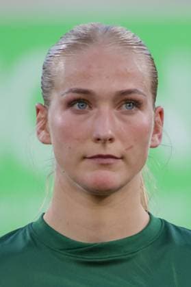 24.09.2025, xgrfx, Fussball Google Pixel Frauen-Bundesliga, VfL Wolfsburg - Werder Bremen v.l. Camilla Küver (VfL Wolfsburg) (DFL DFB REGULATIONS PROHIBIT ANY USE OF PHOTOGRAPHS as IMAGE SEQUENCES and or QUASI-VIDEO) Wolfsburg