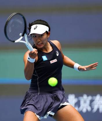 (250925) -- BEIJING, Sept. 25, 2025 -- Uchijima Moyuka hits a return during the women s singles first round match between Zhu Lin of China and Uchijima Moyuka of Japan at 2025 China Open tennis tournament in Beijing, China, Sept. 25, 2025. ) (SP)CHINA-BEIJING-TENNIS-CHINA OPEN-WOMEN S SINGLES-FIRST ROUND (CN) DuxXinyi 