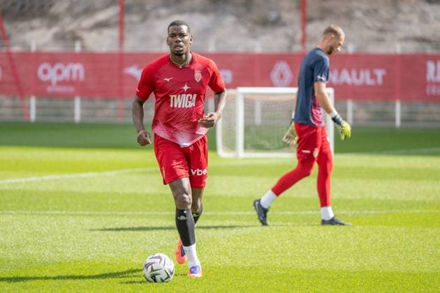 Paul Pogba Training At AS Monaco Football Club Center - France Paul Pogba seen at AS Monaco Football Club training center during collective team training in La Turbie, France, on September 25, 2025. Photo by Laurent Coust ABACAPRESS.COM LA TURBIE France  Copyright: xCoustxLaurent ABACAx