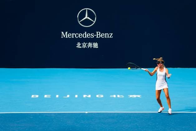 BEIJING, CHINA - SEPTEMBER 25: Magdalena Frech of Poland competes in the Women s Singles Round of 128 match against Ella Seidel of Germany on day 4 of the 2025 China Open at National Tennis Center on September 25, 2025 in Beijing, China.  Copyright: xVCGx 111593130037