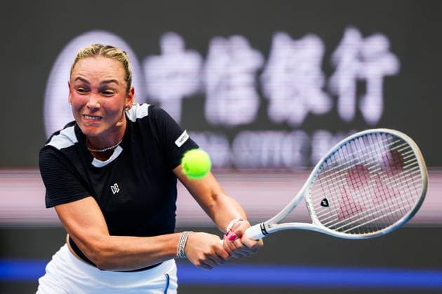 BEIJING, CHINA - SEPTEMBER 25: Donna Vekic of Croatia competes in the Women s Singles Round of 128 match against Cristina Bucsa of Spain on day 4 of the 2025 China Open at National Tennis Center on September 25, 2025 in Beijing, China.  Copyright: xVCGx 111593144546