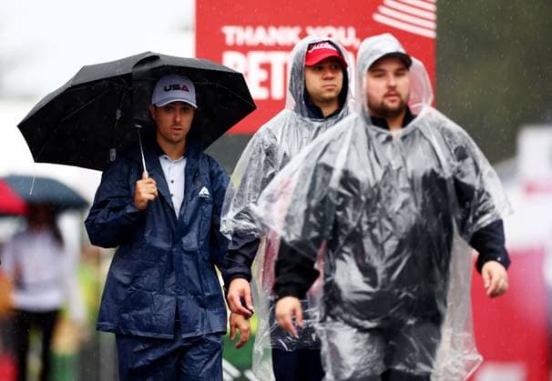 Fans arrive during a weather alert. 2025 Ryder Cup, Thursday Practice, Golf, Bethpage Black Golf Course, New York, USA - 25 Sep 2025New York Bethpage Black Golf Course New York (NY) United States of America EDITORIAL USE ONLY No use with unauthorised audio, video, data, fixture lists, club league logos or live services. Online in-match use limited to 120 images, no video emulation. No use in betting, games or single club league player publications. Copyright: xJamesxMarsh Shutterstockx 15500195r