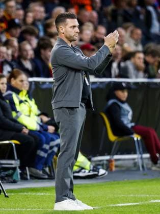 DEVENTER - Go Ahead Eagles coach Melvin Boel during the Europa League match between Go Ahead Eagles and Steaua Bucharest at the De Adelaarshorst stadium on September 25, 2025, in Deventer, Netherlands. ANP VINCENT JANNINK UEFA Europa League 2025-2026 xVIxANPxSportx xxANPxIVx 537464774 originalFilename: 537464774.jpg