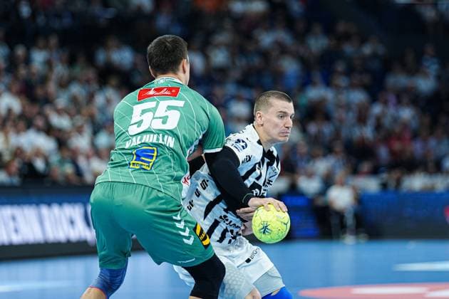 Azat Valiullin (GWD Minden, 55), Elias Ellefsen a Skipagotu (THW Kiel, 71) GER, THW Kiel vs. GWD Minden, Handball, 1. Bundesliga, Spieltag 15, Saison 2025 2026, 25.09.2025 GER, THW Kiel vs. GWD Minden, Handball, 1. Bundesliga, Spieltag 15, Saison 2025 2026, 25.09.2025 Kiel Copyright: xEibner-Pressefoto MarcelxvonxFehrnx EP_MFN