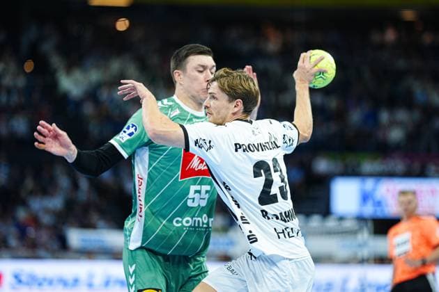 Wurf Tor Rune Dahmke (THW Kiel, 23) GER, THW Kiel vs. GWD Minden, Handball, 1. Bundesliga, Spieltag 15, Saison 2025 2026, 25.09.2025 GER, THW Kiel vs. GWD Minden, Handball, 1. Bundesliga, Spieltag 15, Saison 2025 2026, 25.09.2025 Kiel Copyright: xEibner-Pressefoto MarcelxvonxFehrnx EP_MFN