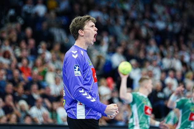 Jubel nach Parade Malte Semisch (GWD Minden, 01) GER, THW Kiel vs. GWD Minden, Handball, 1. Bundesliga, Spieltag 15, Saison 2025 2026, 25.09.2025 GER, THW Kiel vs. GWD Minden, Handball, 1. Bundesliga, Spieltag 15, Saison 2025 2026, 25.09.2025 Kiel Copyright: xEibner-Pressefoto MarcelxvonxFehrnx EP_MFN