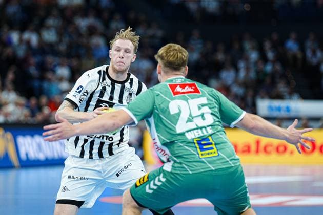 Eric Johansson (THW Kiel, 21), Mattis Welle (GWD Minden, 25) GER, THW Kiel vs. GWD Minden, Handball, 1. Bundesliga, Spieltag 15, Saison 2025 2026, 25.09.2025 GER, THW Kiel vs. GWD Minden, Handball, 1. Bundesliga, Spieltag 15, Saison 2025 2026, 25.09.2025 Kiel Copyright: xEibner-Pressefoto MarcelxvonxFehrnx EP_MFN