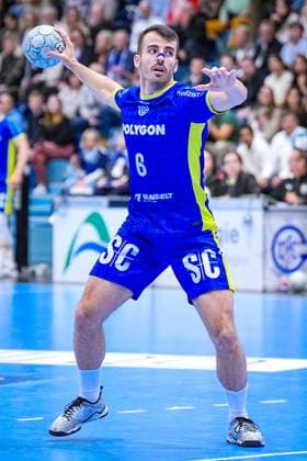 25.09.2025, xydrx, Handball, 1.HBL, VFL Gummersbach - TVB Stuttgart, Schwalbe-Arena: Milos Vujovic (VFL Gummersbach 6) Nordrhein-Westfahlen Deutschland