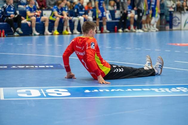 Dominik KuzmanoviÄ‡, Torwart, (VfL Gummersbach 1), VfL Gummersbach vs. TVB 1898 Stuttgart, Daikin Handball Bundesliga, Herren , 6. Spieltag, 25.09.2025 Gummersbach NRW Deutschland