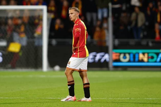 DEVENTER , 25-09-2025 , Stadium De Adelaarshorst , season 2025 2026 , UEFA Europa League League phase . match between Go Ahead Eagles and FCSB, Picture shows Go Ahead Eagles player Finn Stokkers Go Ahead Eagles - FCSB  x31193213x Copyright:
