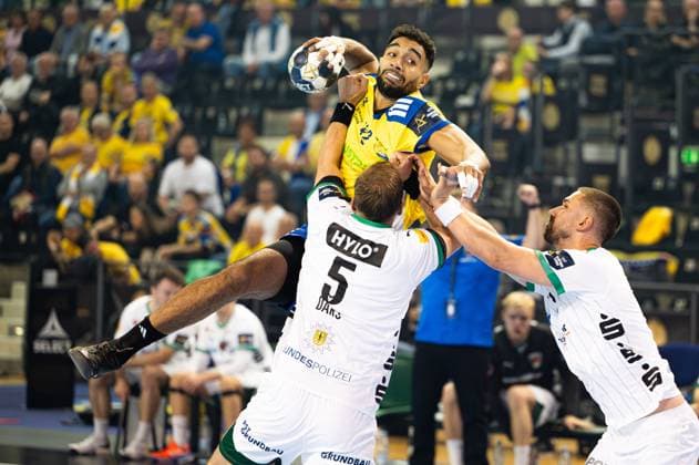 KIELCE 25.09.2025 MECZ 3. KOLEJKA LIGA MISTRZOW PILKA RECZNA MEZCZYZN SEZON 2025 2026 --- MENS HANDBALL EHF CHAMPIONS LEAGUE SEASON 2025 2026 MATCH: INDUSTRIA KIELCE - FUCHSE BERLIN HASSAN KADDAH FOT. MICHAL TRZPIS 400MM.PL NEWSPIX.PL --- newspix.pl 