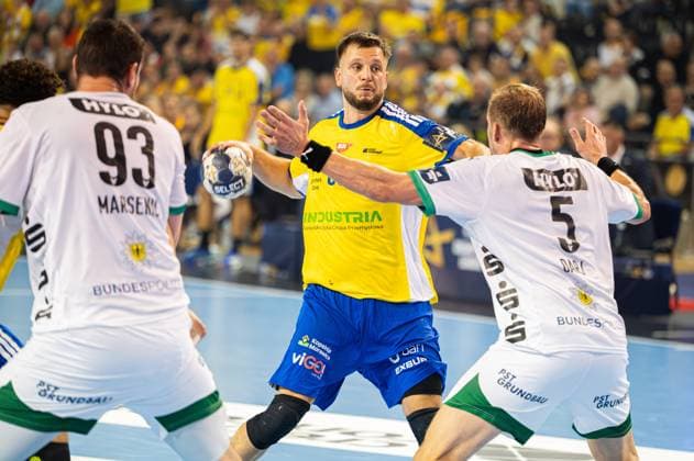KIELCE 25.09.2025 MECZ 3. KOLEJKA LIGA MISTRZOW PILKA RECZNA MEZCZYZN SEZON 2025 2026 --- MENS HANDBALL EHF CHAMPIONS LEAGUE SEASON 2025 2026 MATCH: INDUSTRIA KIELCE - FUCHSE BERLIN ALEKS VLAH FOT. MICHAL TRZPIS 400MM.PL NEWSPIX.PL --- newspix.pl 