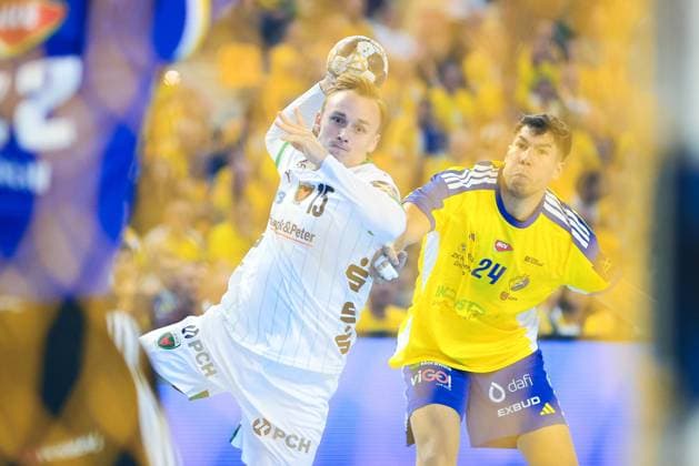 2025.09.25 Kielce Pilka reczna , Liga Mistrzow EHF , sezon 2025 26 Industria Kielce - Fuechse Berlin N z Tobias Grondahl, Daniel Dujszebajew Dujshebaev Dovichebaeva Foto Tomasz Fafara PressFocus 2025.09.25 Kielce Handball , EHF Champions League , 2025 2026 season Industria Kielce - Fuechse Berlin Tobias Grondahl, Daniel Dujszebajew Dujshebaev Dovichebaeva Credit: Tomasz Fafara PressFocus NEWSPIX.PL --- newspix.pl 