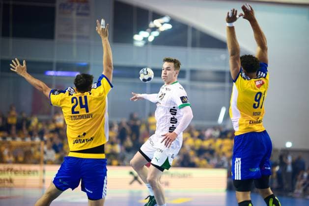 2025.09.25 Kielce Pilka reczna , Liga Mistrzow EHF , sezon 2025 26 Industria Kielce - Fuechse Berlin N z Daniel Dujszebajew Dujshebaev Dovichebaeva, Lasse Bredekjaer Andersson, Theo Monar Foto Tomasz Fafara PressFocus 2025.09.25 Kielce Handball , EHF Champions League , 2025 2026 season Industria Kielce - Fuechse Berlin Daniel Dujszebajew Dujshebaev Dovichebaeva, Lasse Bredekjaer Andersson, Theo Monar Credit: Tomasz Fafara PressFocus NEWSPIX.PL --- newspix.pl 