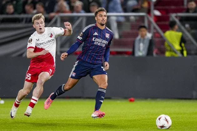 UTRECHT , 25-09-2025 , stadium Galgenwaard , season 2025 2026 , UEFA Europa League football , League phase Matchday 1 , match between FC Utrecht and Olympique Lyon , picture shows Olympique Lyonnais player Ruben Kluivert and FC Utrecht player Derry John Murkin Utrecht - Olympique Lyon  x31193578x Copyright: