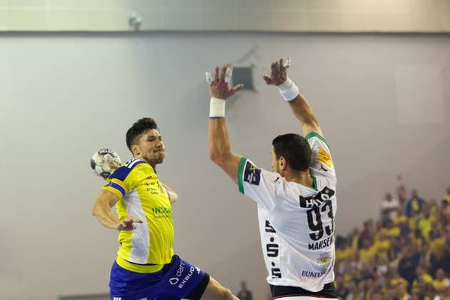Kielce 25.09.2025 Pilka reczna Liga Mistrzow sezon 2025 2026 kolejka 3 mecz: Industria Kielce - Fuechse Berlin Handball Champions League season 2025 2026 round 3 match: Industria Kielce - Fuechse Berlin NZ Dovichebaeva Alex Dujshebaev, Dejan Milosavljev Fot. Stanislaw Klepka Arena Akcji NEWSPIX.PL --- newspix.pl 