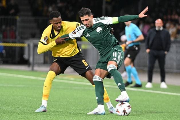 BERN, SWITZERLAND - SEPTEMBER 25: Edimilson Fernandes of Young Boys l) against Tasos Bakasetas of Panathinaikos r) during the UEFA Europa League 2025 26 League Phase MD1 match between BSC Young Boys and Panathinaikos FC at Stadion Wankdorf on September 25, 2025 in Bern, Switzerland. Bern Stadion Wankdorf Bern Switzerland Copyright: xJustPictures.ch ManuelxWinterbergerx jp-en-EuSpIm-MWI_3537