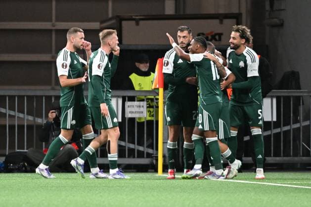 BERN, SWITZERLAND - SEPTEMBER 25: Anass Zaroury of Panathinaikos celebrating his goal 0:2 with the teammates during the UEFA Europa League 2025 26 League Phase MD1 match between BSC Young Boys and Panathinaikos FC at Stadion Wankdorf on September 25, 2025 in Bern, Switzerland. Bern Stadion Wankdorf Bern Switzerland Copyright: xJustPictures.ch ManuelxWinterbergerx jp-en-EuSpIm-MWI_3579