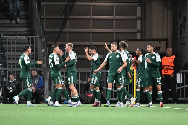 BERN, SWITZERLAND - SEPTEMBER 25: Anass Zaroury of Panathinaikos celebrating his goal 0:2 with the teammates during the UEFA Europa League 2025 26 League Phase MD1 match between BSC Young Boys and Panathinaikos FC at Stadion Wankdorf on September 25, 2025 in Bern, Switzerland. Bern Stadion Wankdorf Bern Switzerland Copyright: xJustPictures.ch ManuelxWinterbergerx jp-en-EuSpIm-MWI_3586