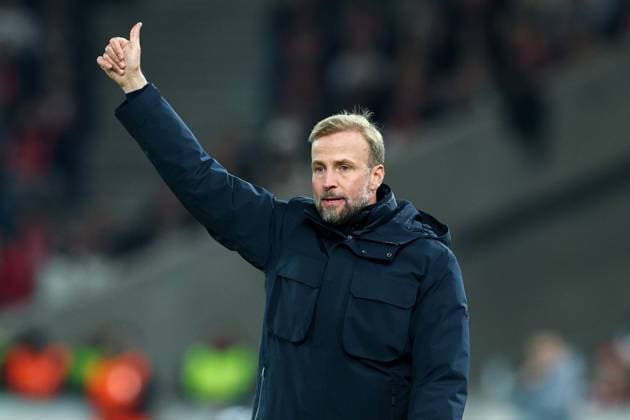 Fußball Europa League 1. Spieltag VfB Stuttgart - Celta Vigo am 25.09.2025 in der MHP Arena in Stuttgart Sebastian Hoeneß ( Trainer Cheftrainer Stuttgart )