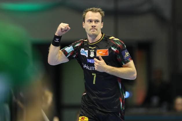 25.09.2025, xtgx, Handball, EHF Champions League, SC Magdeburg - Wisla Plock v.l. Felix Claar (Magdeburg, 7) Jubel, Torjubel, jubelt ueber das Tor, celebrate the goal, celebration Magdeubrg