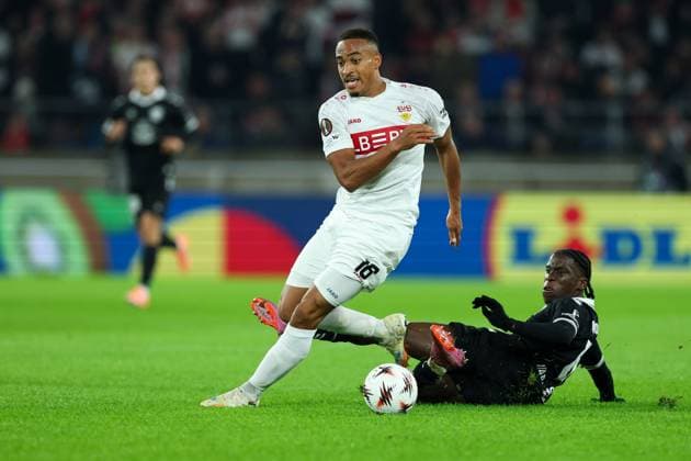 Fußball Europa League 1. Spieltag VfB Stuttgart - Celta Vigo am 25.09.2025 in der MHP Arena in Stuttgart Jamie Leweling ( Stuttgart ), links - Ilaix Moriba ( Vigo ), rechts