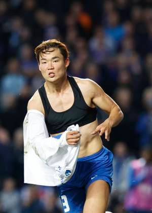 Rangers v KRC Genk UEFA Europa League Oh Hyeon-Gyu of KRC Genk celebrates scoring his teams first goal during the UEFA Europa League match at Ibrox Stadium, Glasgow UK Newspapers OUT Copyright: xFredxPalmerx FIL-22274-0075