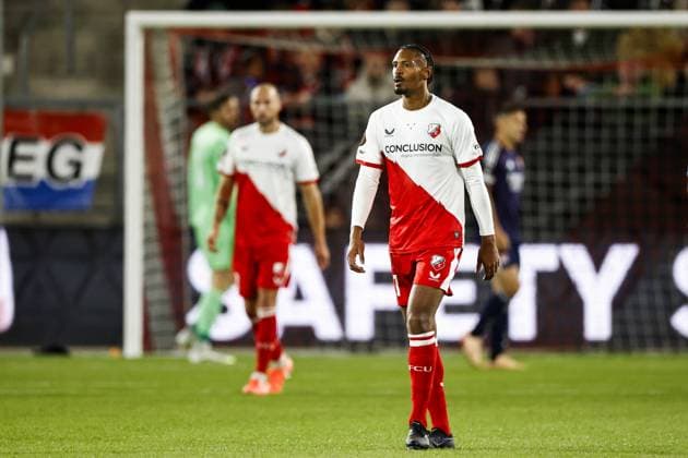 UTRECHT - Sebastien Haller of FC Utrecht is disappointed with the 0-1 loss during the Europa League match between FC Utrecht and Olympique Lyon at the Galgenwaard Stadium on September 25, 2025, in Utrecht, Netherlands. ANP MAURICE VAN STEEN UEFA Europa League 2025-2026 xVIxANPxSportx xxANPxIVx 537481975 originalFilename: 537481975.jpg
