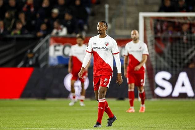 UTRECHT - Sebastien Haller of FC Utrecht is disappointed with the 0-1 loss during the Europa League match between FC Utrecht and Olympique Lyon at the Galgenwaard Stadium on September 25, 2025, in Utrecht, Netherlands. ANP MAURICE VAN STEEN UEFA Europa League 2025-2026 xVIxANPxSportx xxANPxIVx 537482083 originalFilename: 537482083.jpg