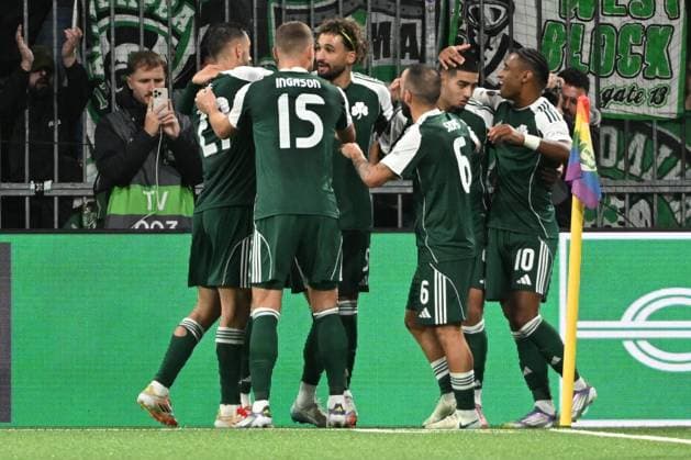 BERN, SWITZERLAND - SEPTEMBER 25: Anass Zaroury of Panathinaikos celebrating his goal 1:4 with the teammates during the UEFA Europa League 2025 26 League Phase MD1 match between BSC Young Boys and Panathinaikos FC at Stadion Wankdorf on September 25, 2025 in Bern, Switzerland. Bern Stadion Wankdorf Bern Switzerland Copyright: xJustPictures.ch ManuelxWinterbergerx jp-en-EuSpIm-MWI_3630
