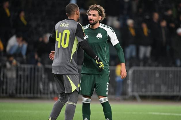 BERN, SWITZERLAND - SEPTEMBER 25: goalkeeper Alban Lafont of Panathinaikos l) and Ahmed Touba of Panathinaikos r) celebrating the victory during the UEFA Europa League 2025 26 League Phase MD1 match between BSC Young Boys and Panathinaikos FC at Stadion Wankdorf on September 25, 2025 in Bern, Switzerland. Bern Stadion Wankdorf Bern Switzerland Copyright: xJustPictures.ch ManuelxWinterbergerx jp-en-EuSpIm-MWI_3656