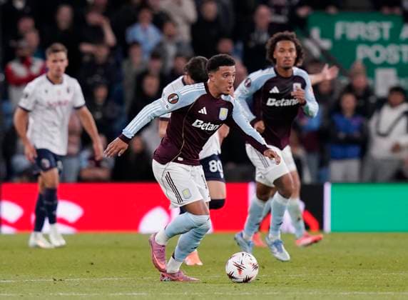 Birmingham, England, 25th September 2025. Jadon Sancho of Aston Villa during the Aston Villa vs Bologna UEFA Europa League match at Villa Park, Birmingham. Picture credit should read: Andrew Yates Sportimage EDITORIAL USE ONLY. No use with unauthorised audio, video, data, fixture lists, club league logos or live services. Online in-match use limited to 120 images, no video emulation. No use in betting, games or single club league player publications. SPI_043_AY_Villa_Bologna SPI-4162-0044