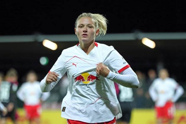 Fußball Bundesliga Frauen: RB Leipzig vs. Hamburger SV; 25.09.25 Marleen Schimmer (14, RB Leipzig). Porträt. Fußball, Google Pixel Frauen-Bundesliga, Saison 2025 2026, 4. Spieltag: RB Leipzig vs. Hamburger SV am 25.09.25, Red Bull Arena, Leipzig. DFB REGULATIONS PROHIBIT ANY USE OF PHOTOGRAPHS AS IMAGE SEQUENCES AND OR QUASI-VIDEO. Copyright: xBEAUTIFULxSPORTS JanxKaeferx