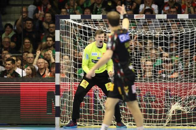 25.09.2025, xtgx, Handball, EHF Champions League, SC Magdeburg - Wisla Plock v.l. Sergey Hernandez Ferrer (Magdeburg, 1) Jubelt ueber gehaltenen Ball, abgewehrt, gehalten, Torhueter Magdeubrg