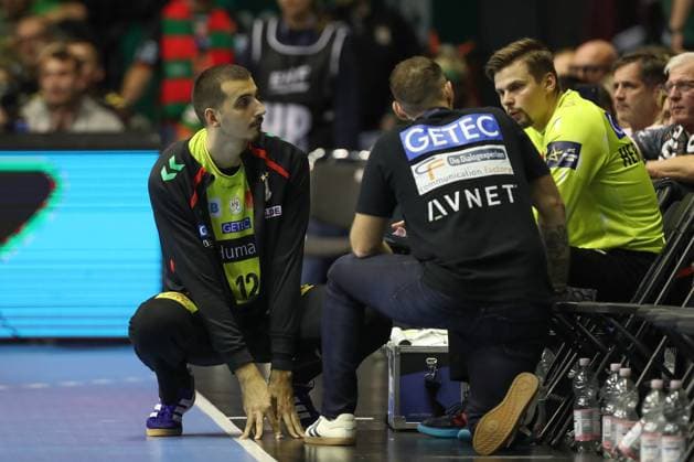 25.09.2025, xtgx, Handball, EHF Champions League, SC Magdeburg - Wisla Plock v.l. wp12, Dino Spiranec (Magdeburg, Torwarttrainer), Sergey Hernandez Ferrer (Magdeburg, 1) Magdeubrg