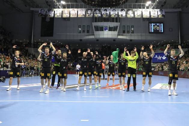 25.09.2025, xtgx, Handball, EHF Champions League, SC Magdeburg - Wisla Plock v.l. Magdeburg Jubel ueber den Sieg, Jubel nach Spielende Magdeubrg