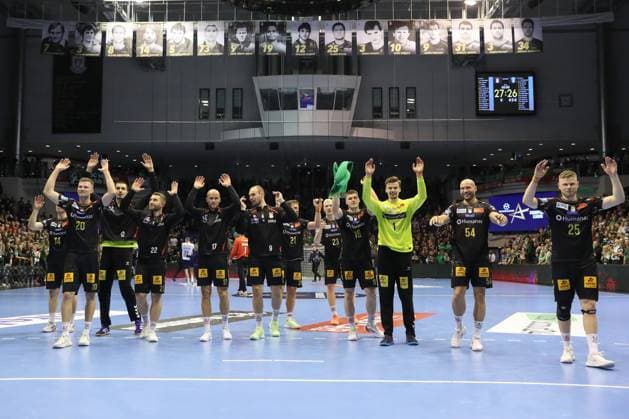 25.09.2025, xtgx, Handball, EHF Champions League, SC Magdeburg - Wisla Plock v.l. Magdeburg Jubel ueber den Sieg, Jubel nach Spielende Magdeubrg