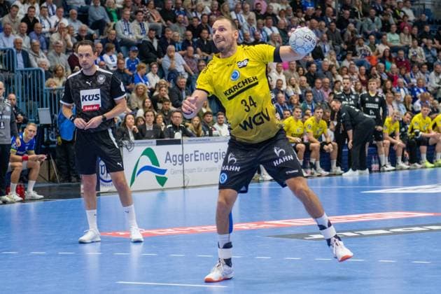 Kai Haefner, Rueckraum rechts, (TVB Stuttgart 34), VfL Gummersbach vs. TVB 1898 Stuttgart, Daikin Handball Bundesliga, Herren , 6. Spieltag, 25.09.2025 Gummersbach NRW Deutschland
