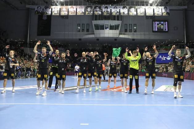 25.09.2025, xtgx, Handball, EHF Champions League, SC Magdeburg - Wisla Plock v.l. Magdeburg Jubel ueber den Sieg, Jubel nach Spielende Magdeubrg