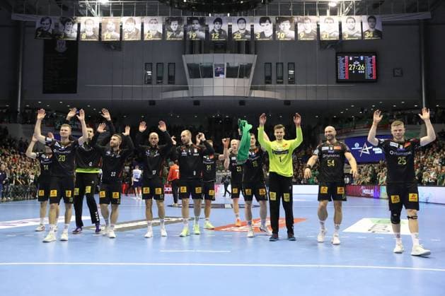 25.09.2025, xtgx, Handball, EHF Champions League, SC Magdeburg - Wisla Plock v.l. Magdeburg Jubel ueber den Sieg, Jubel nach Spielende Magdeubrg