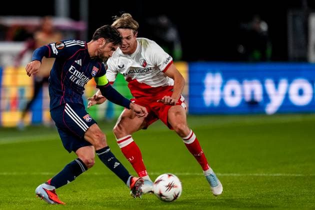 UTRECHT, NETHERLANDS - SEPTEMBER 25: Nicolas Tagliafico of Olympique Lyonnais passes the ball during the UEFA Europa League 2025 26 League Phase MD1 match between FC Utrecht and Olympique Lyonnais at Stadion Galgenwaard on September 25, 2025 in Utrecht, Netherlands. (Photo by Rene Nijhuis) SPO  Copyright: xRenexNijhuis