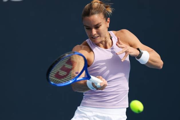 BEIJING, CHINA - SEPTEMBER 26: Maria Sakkari of Greece returns a shot in the Women s Singles Round of 64 match against Leylah Fernandez of Canada on day 5 of the 2025 China Open at National Tennis Center on September 26, 2025 in Beijing, China.  Copyright: xVCGx 111593309385