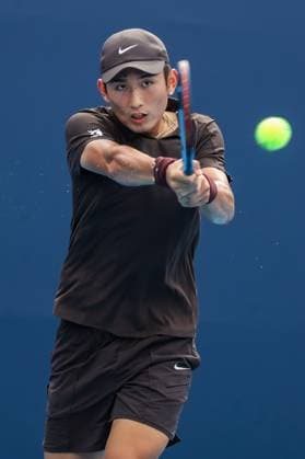 BEIJING, CHINA - SEPTEMBER 26: Shang Juncheng of China competes in the Men s Singles Round of 32 match against Arthur Cazaux of France on day 5 of the 2025 China Open at National Tennis Center on September 26, 2025 in Beijing, China.  Copyright: xVCGx 111593326802