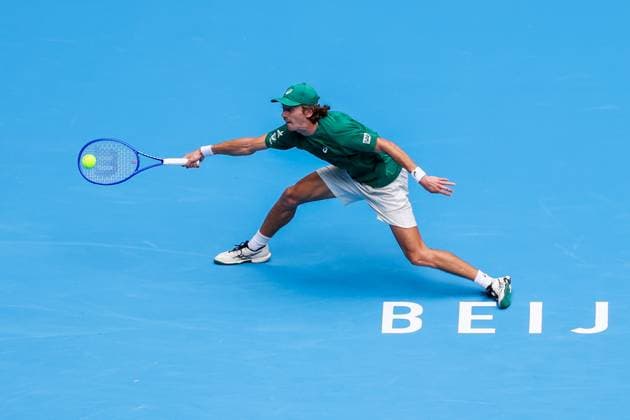 BEIJING, CHINA - SEPTEMBER 26: Alex De Minaur of Australia competes in the Men s Singles Round of 32 match against Yunchaokete Bu of China on day 5 of the 2025 China Open at National Tennis Center on September 26, 2025 in Beijing, China.  Copyright: xVCGx 111593329833