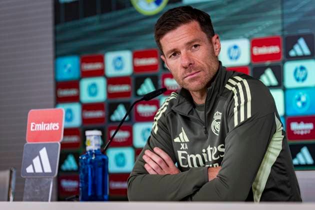 Real Madrid press conference, PK, Pressekonferenz Xabi Alonso, head coach of Real Madrid, speaks during the press conference ahead of their LaLiga EA Sports match against Atletico de Madrid at Ciudad Real Madrid on September 26, 2025 in Madrid, Spain. Valdebebas Ciudad Real Madrid Madrid Spain Copyright: xAlbertoxGardinx AGardin_20250926_Foot_ReaMad_tra_0272