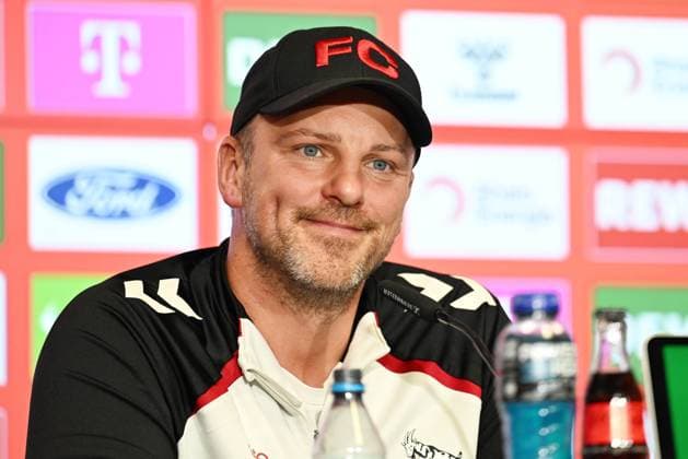 26.09.2025 , xophax, Fussball 1.Bundesliga, 1.FC Koeln 1.FC Köln Pressekonferenz vor dem Stuttgart Spiel FC Trainer Lukas Kwasniok (DFL DFB REGULATIONS PROHIBIT ANY USE OF PHOTOGRAPHS as IMAGE SEQUENCES and or QUASI-VIDEO) Koeln